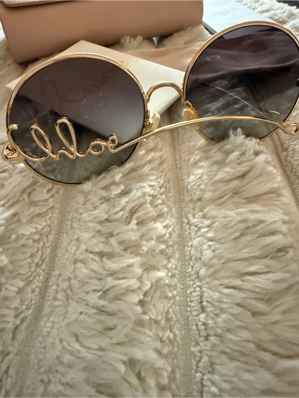 Chloe promote glam